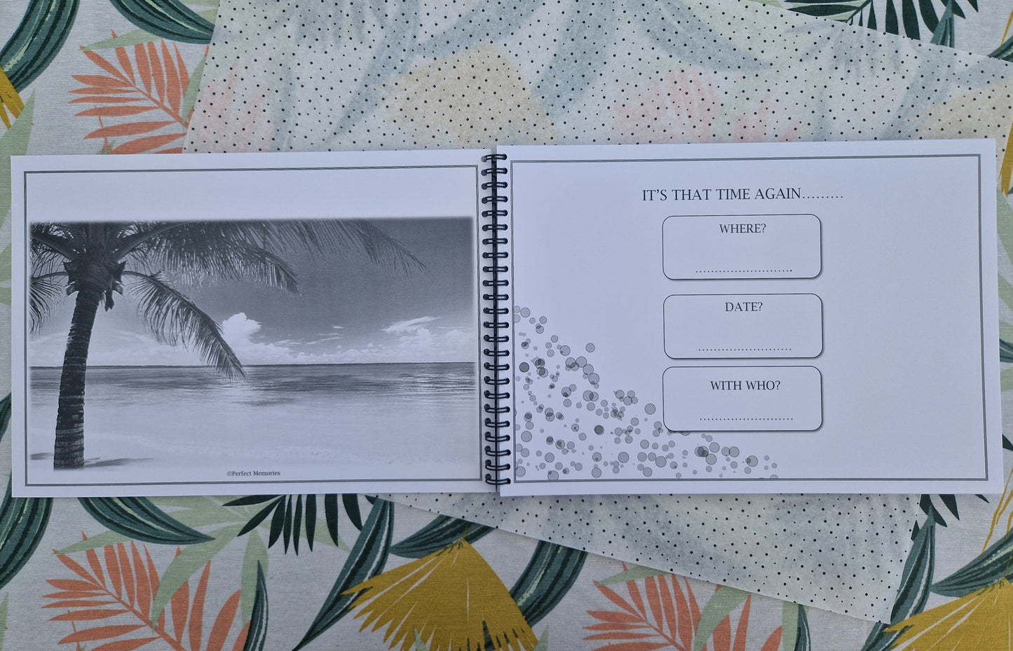 Vakantieboek | Invulboek | A4 formaat | Reisdagboek voor het gezin | Zwart-wit