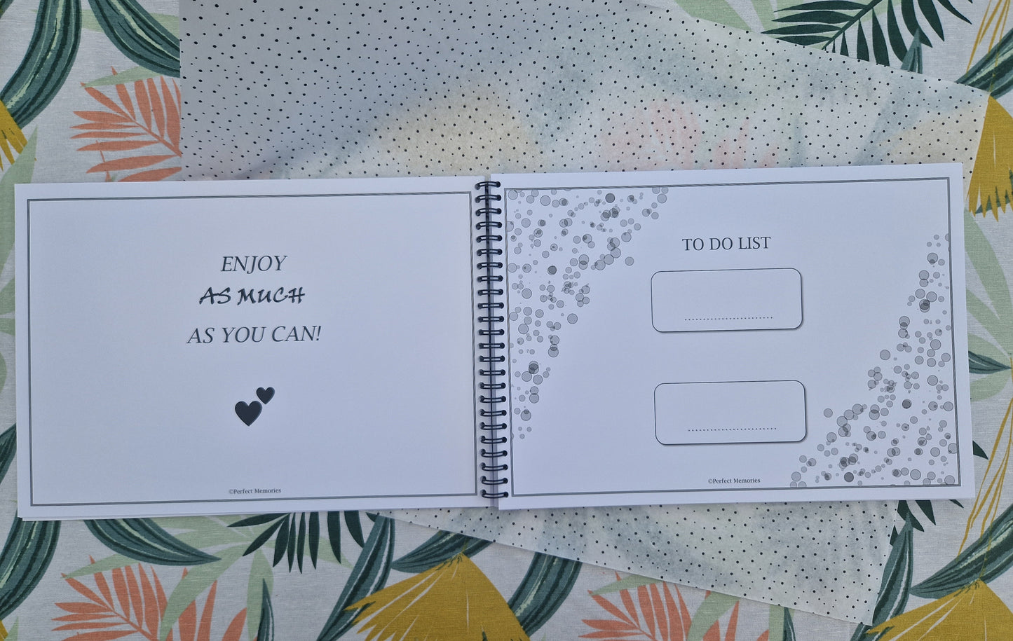 Vakantieboek | Invulboek | A4 formaat | Reisdagboek voor het gezin | Zwart-wit