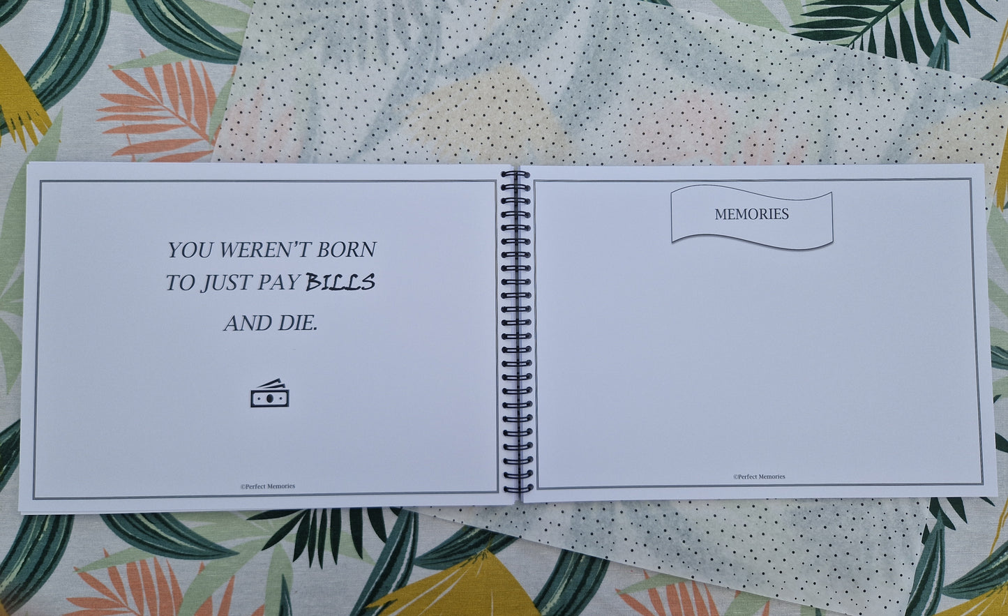 Vakantieboek | Invulboek | A4 formaat | Reisdagboek voor het gezin | Zwart-wit