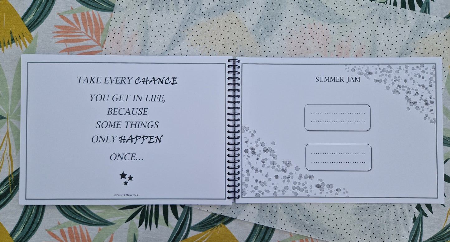 Vakantieboek | Invulboek | A4 formaat | Reisdagboek voor het gezin | Zwart-wit